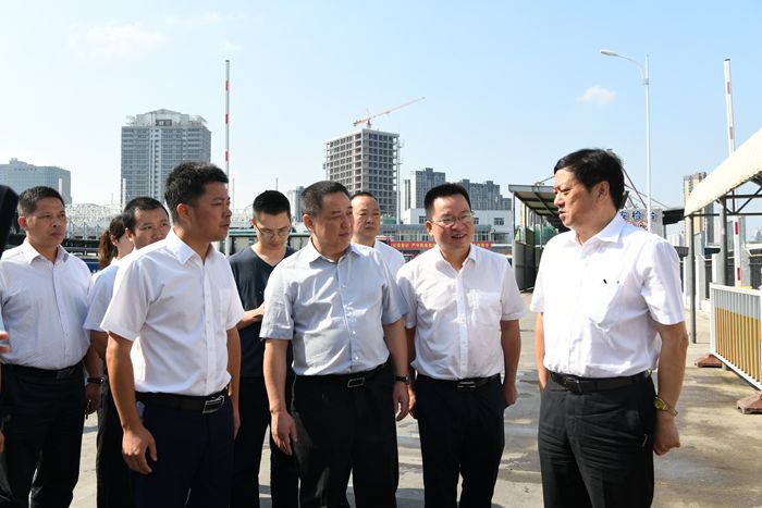 福州市委副书记市长尤猛军一行莅临华威汽车客运站检查指导迎大庆安全